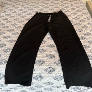 Figs Livingston scrub pants. Part of the technical collection.   Size L petite